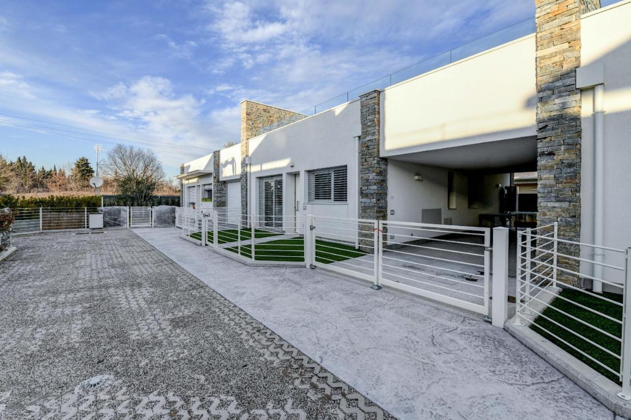 Villette Dolci Luxury Homes Peschiera del Garda Exterior photo